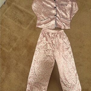 Chic Pink Leopard girls  Pajama Set